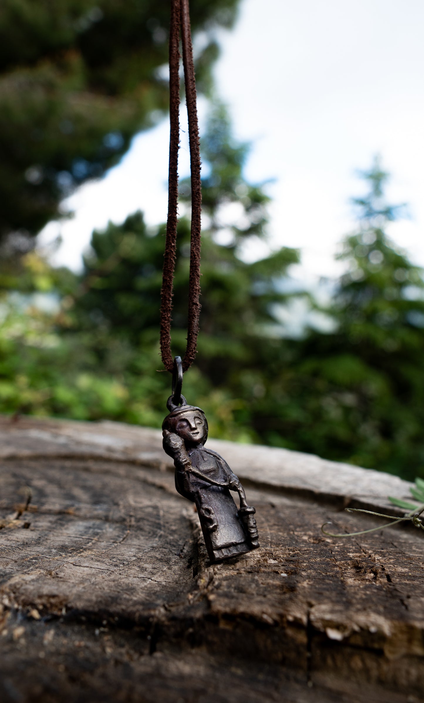 Frau/Dame Holle Pendentif Bronze
