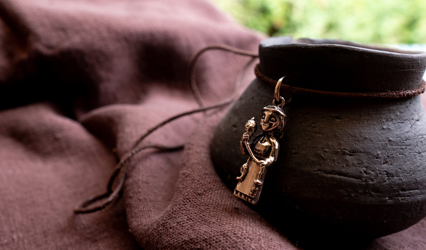 Frau/Dame Holle Pendentif Bronze Brillant