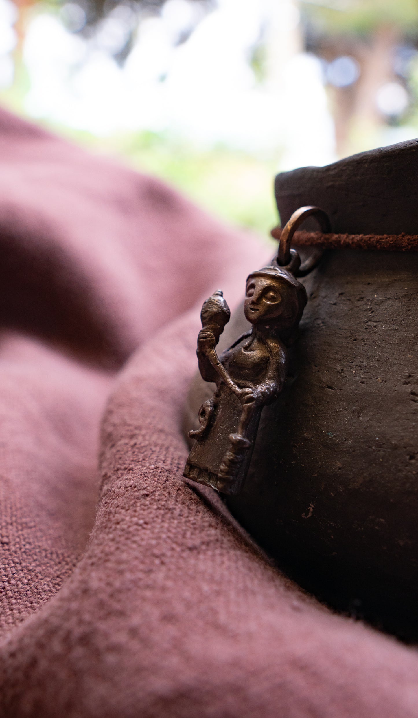 Frau/Dame Holle Pendentif Bronze
