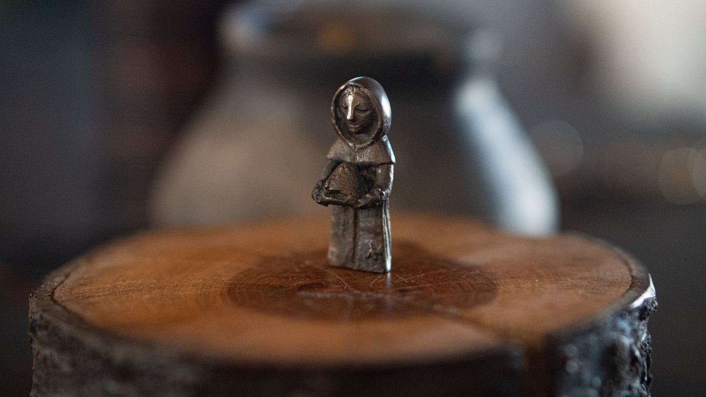 Gobnait figurine - bronze - inspiration