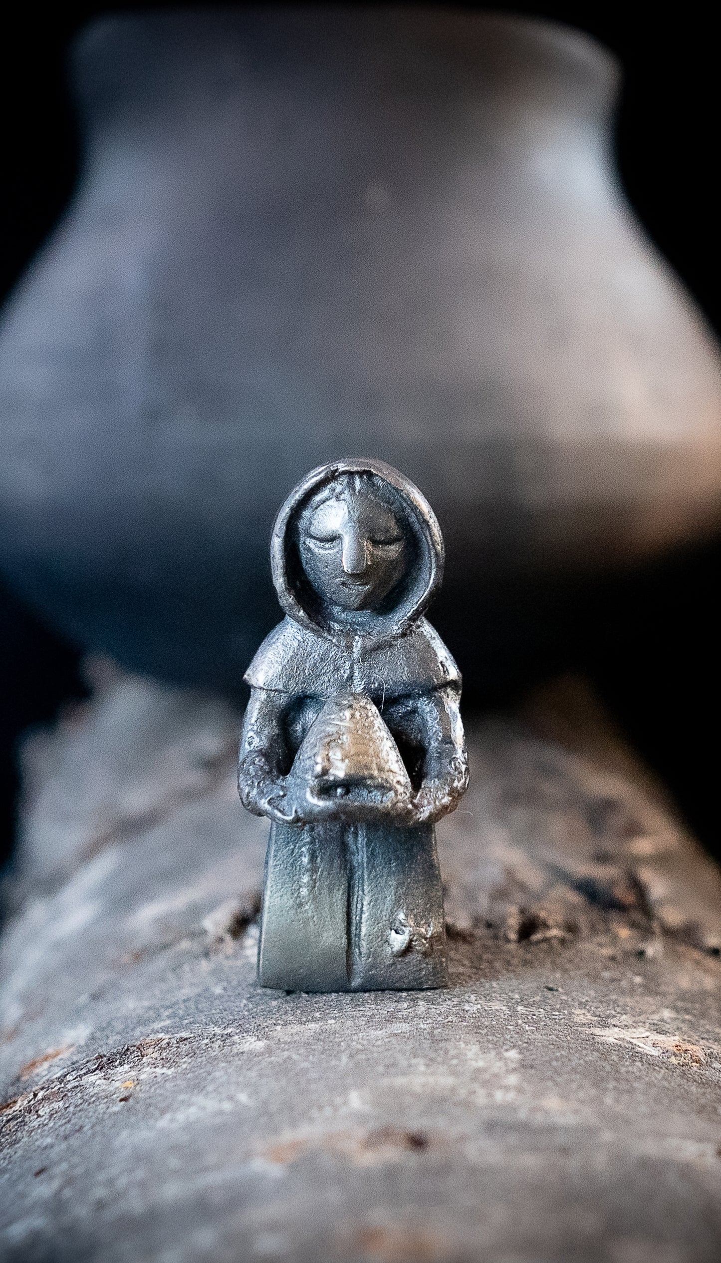 Gobnait figurine - bronze - inspiration
