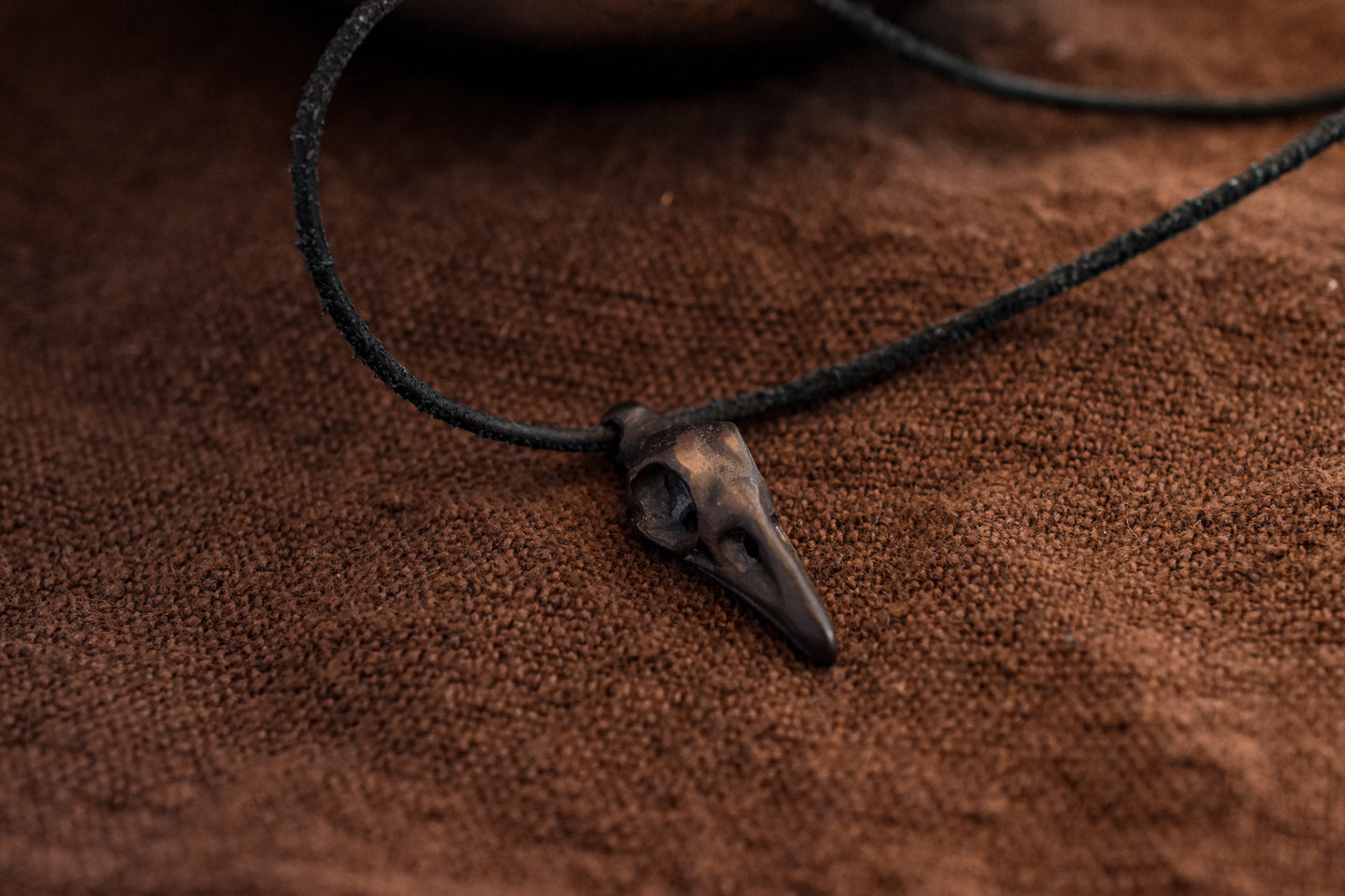 Crâne de corbeau - Pendentif bronze