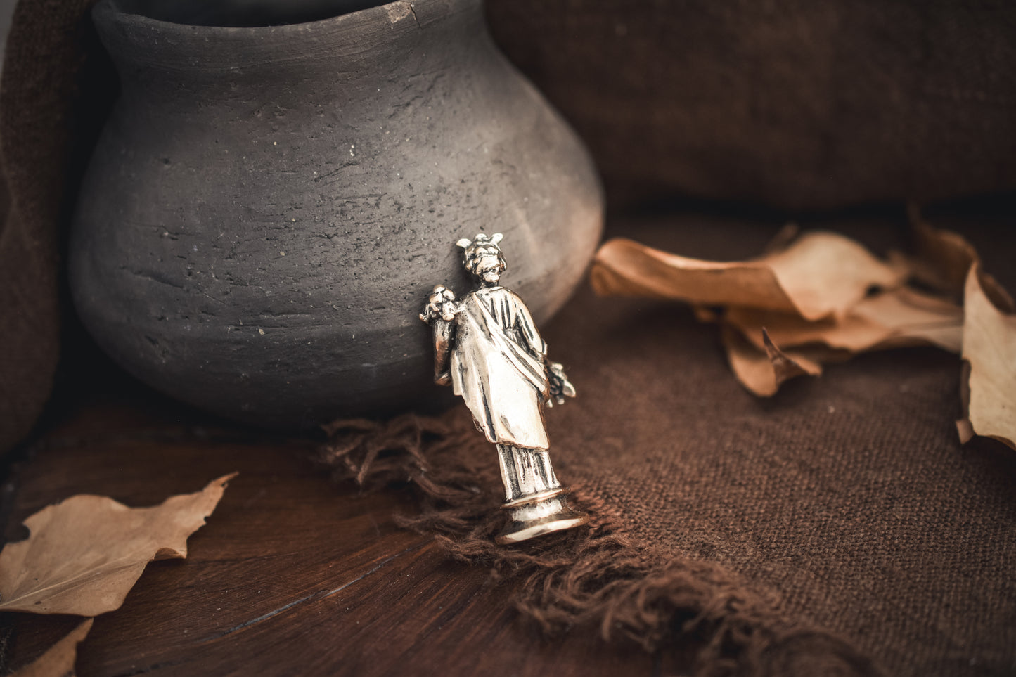 Rosmerta statuette en bronze - Déesse gallo-romaine d'abondance