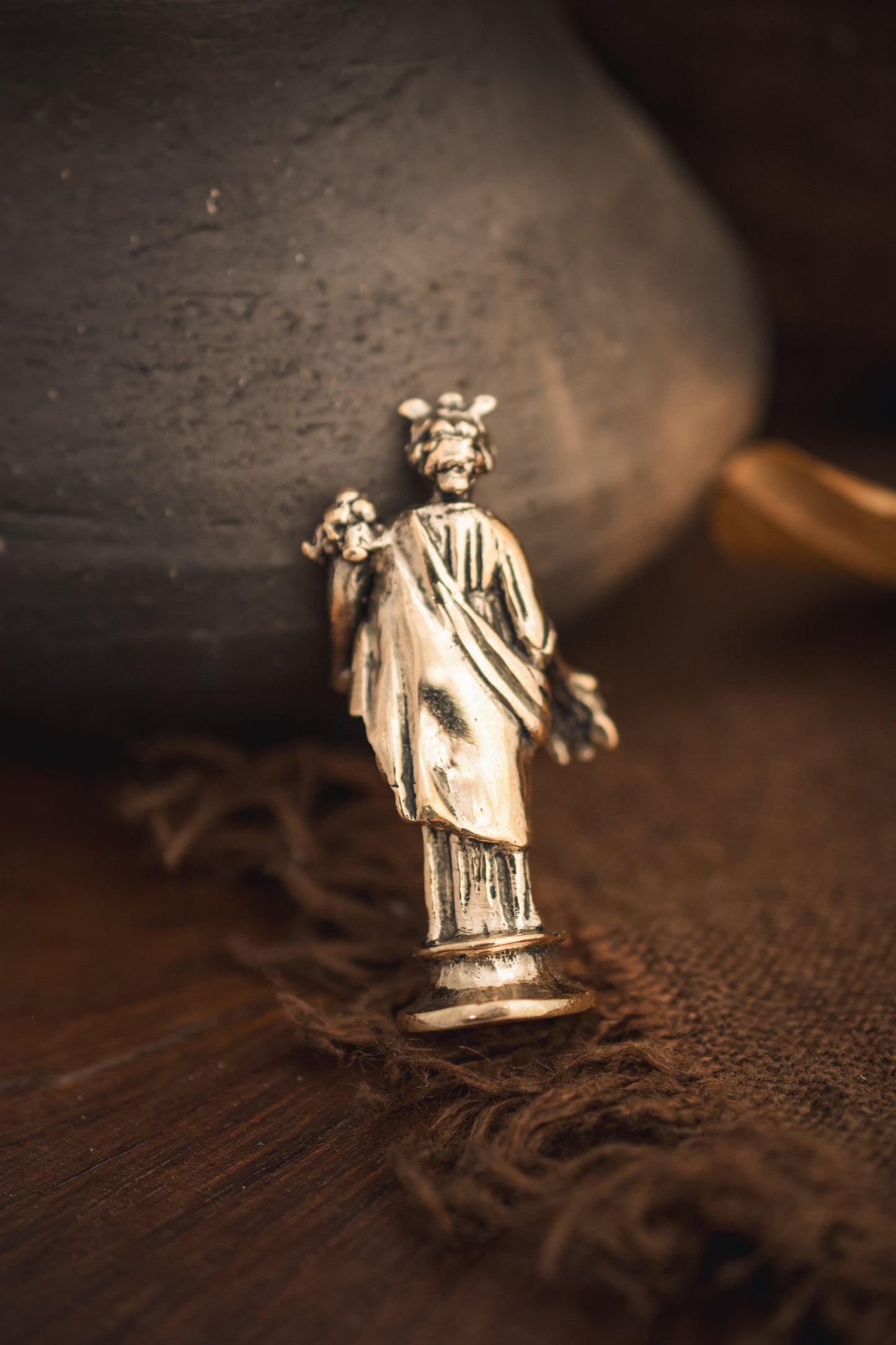 Rosmerta statuette en bronze - Déesse gallo-romaine d'abondance